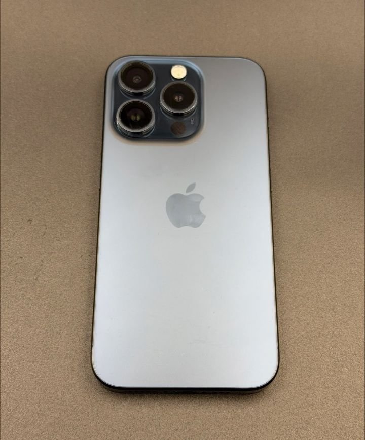 iPhones 15 pro Semi Novos